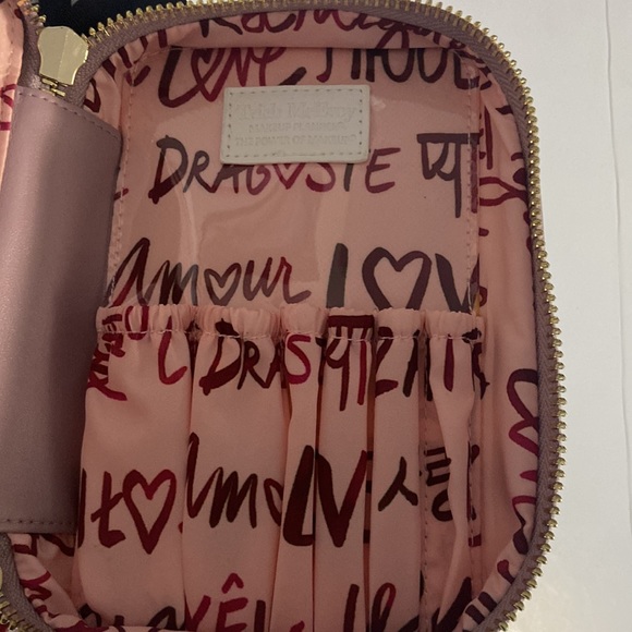 NWOT Trish McEvoy Portable Beauty Voyager Carpe Love Travel Case - Picture 4 of 8